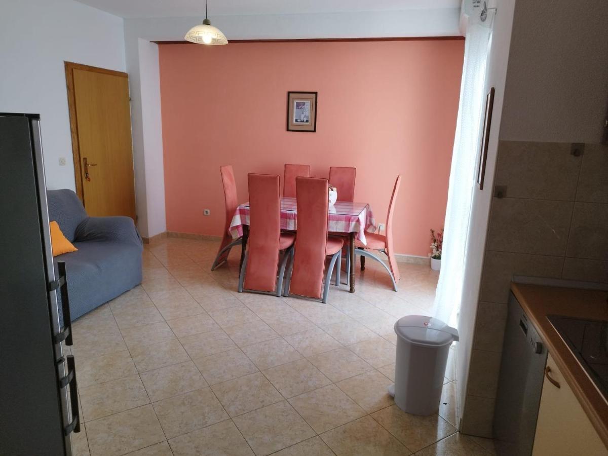 Apartments Mare - 150 M From Beach Brela Exterior photo