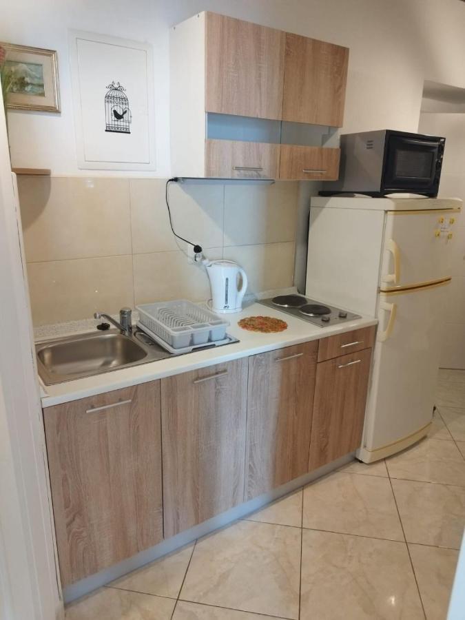 Apartments Mare - 150 M From Beach Brela Exterior photo